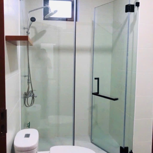 Vách Ngăn Nhà Tắm Kính 